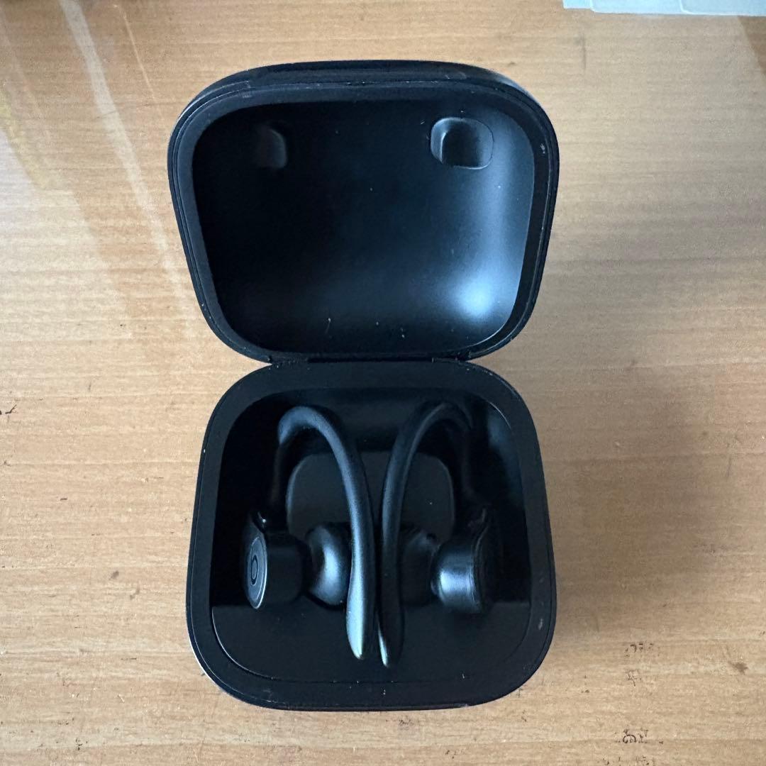 Beats Powerbeats Pro ブラック 充電ケース付き Powerbeats Pro 2