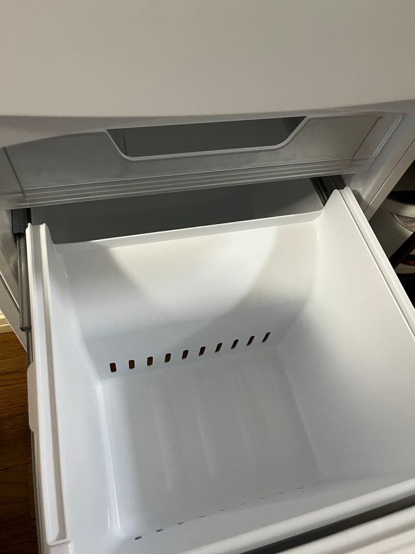 TOSHIBA 冷蔵庫 セミマットホワイト GR-V15BS-W