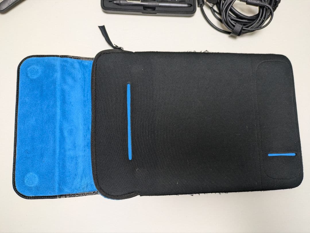 Wacom Cintiq 13HD 液晶ペンタブレット キャリーケース ペン ケース