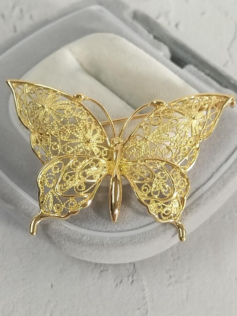 18金 K18 バタフライ 蝶モチーフピンブローチレディース 7.6g E822