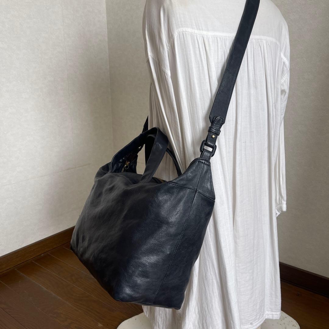 ◇ genten ゲンテン バッジョ2wayレザーショルダーバッグ ネイビー ◇