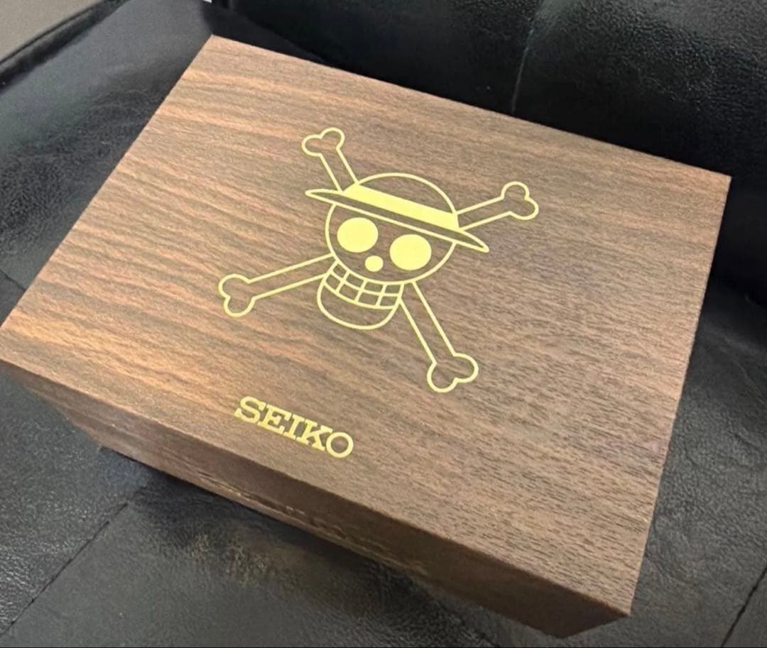 SEIKO × ONE PIECE 25周年記念 クロノグラフ 腕時計 限定