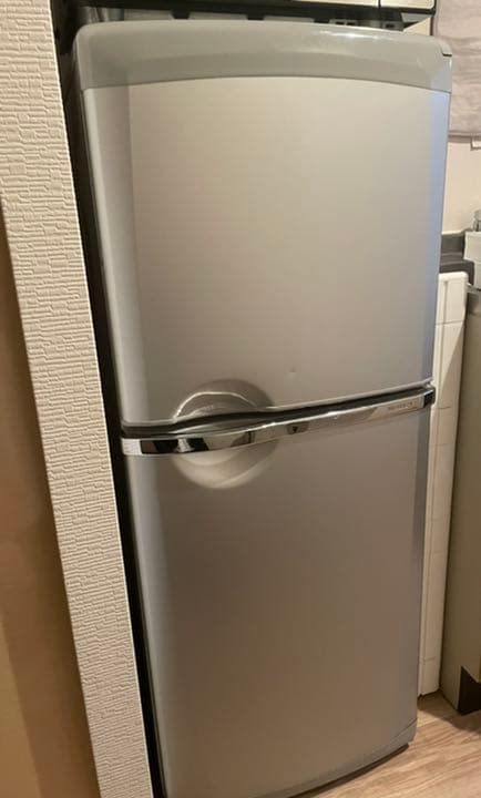 三菱冷凍冷蔵庫 MR-14EV6-S 136L シルバー 2004年製