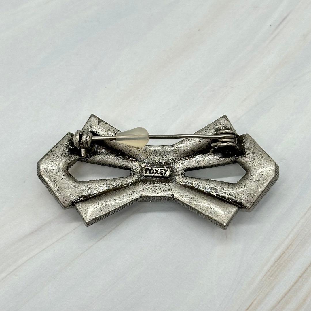 FOXEY ブローチ リボン ラインストーン クラッシック