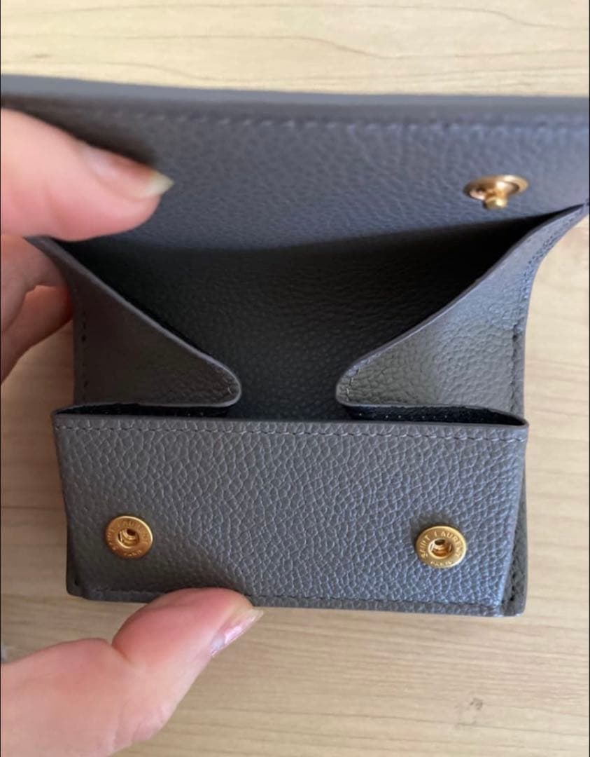 YSL グレー 三つ折り財布