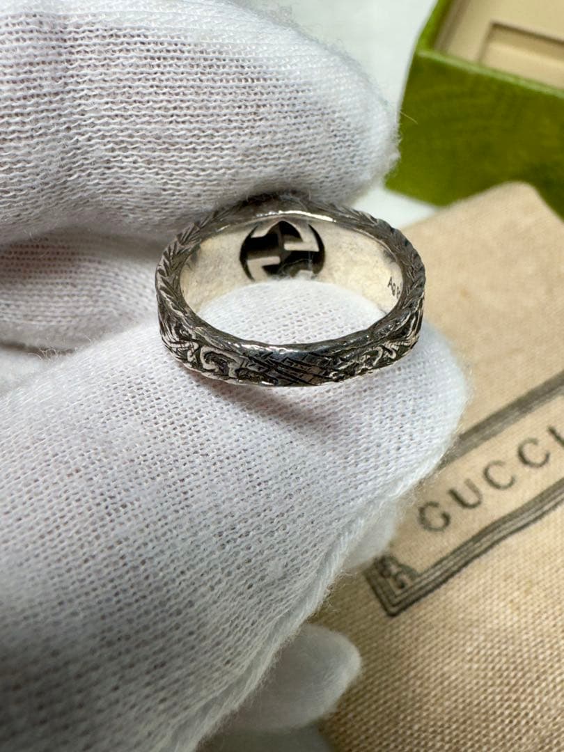 GUCCI シルバーリング エングレーブデザイン