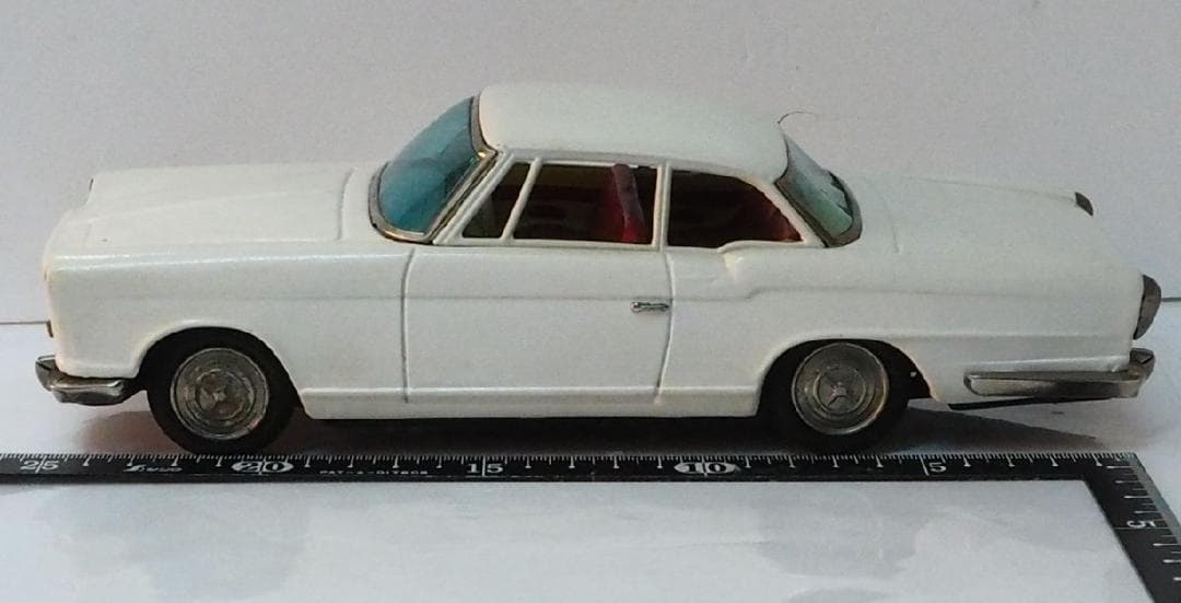 旭玩具【プリンス スカイライン スポーツ白リペイント】当時物ブリキ製ミニカー