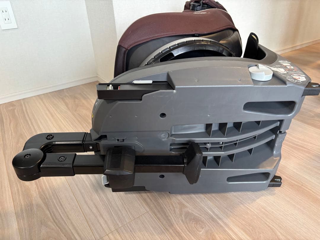 Combi コンビ/ クルムーヴスマートISOFIX チャイルドシート