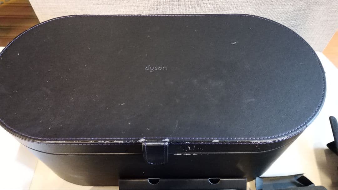 Dyson Airwrap スタイリングセット　トラベリングバッグつき