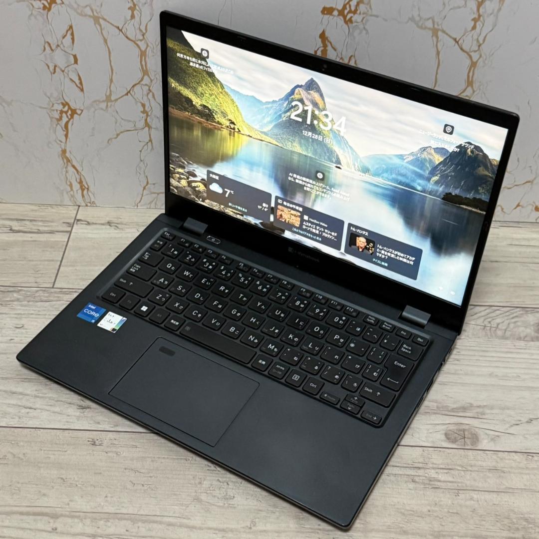 爆速 Dynabook 超軽量 11世代i5 16GB SSD256GB カメラ