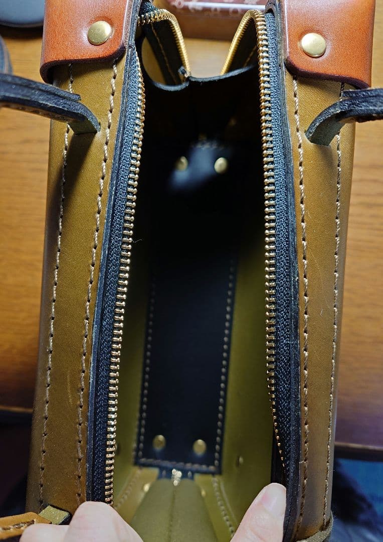 ヘルツ　限定ハッタトランク　グリーン✕チョコ