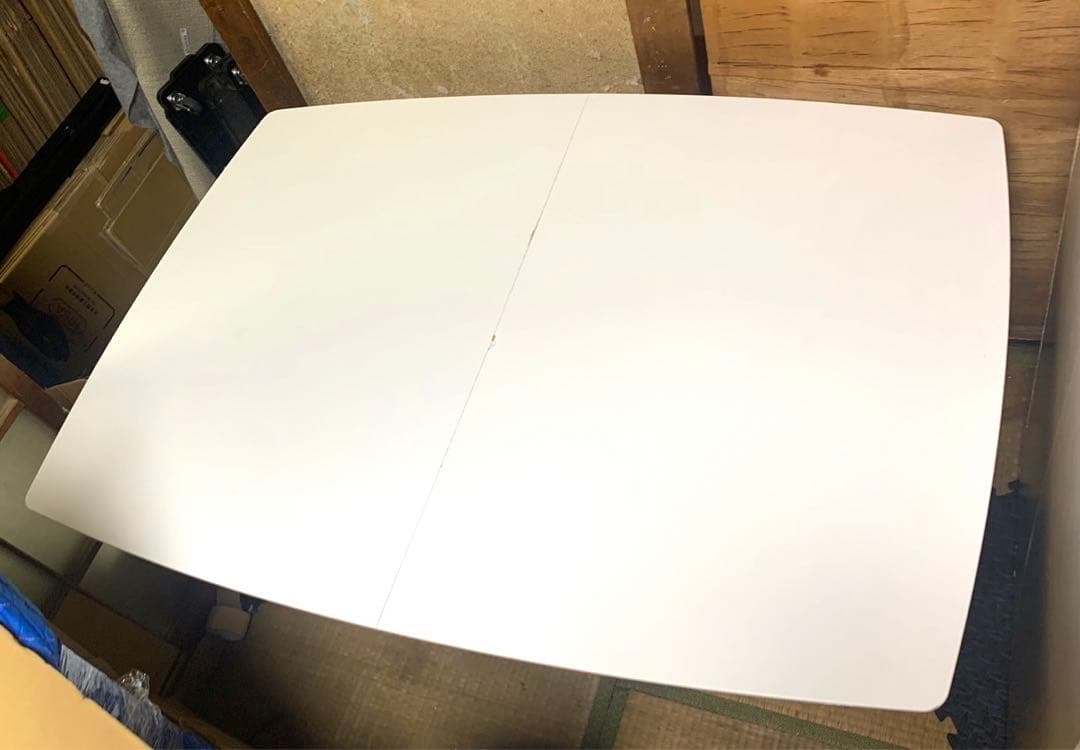 エリ Boconcept ミラノ　伸縮式　ダイニングテーブル　ホワイト