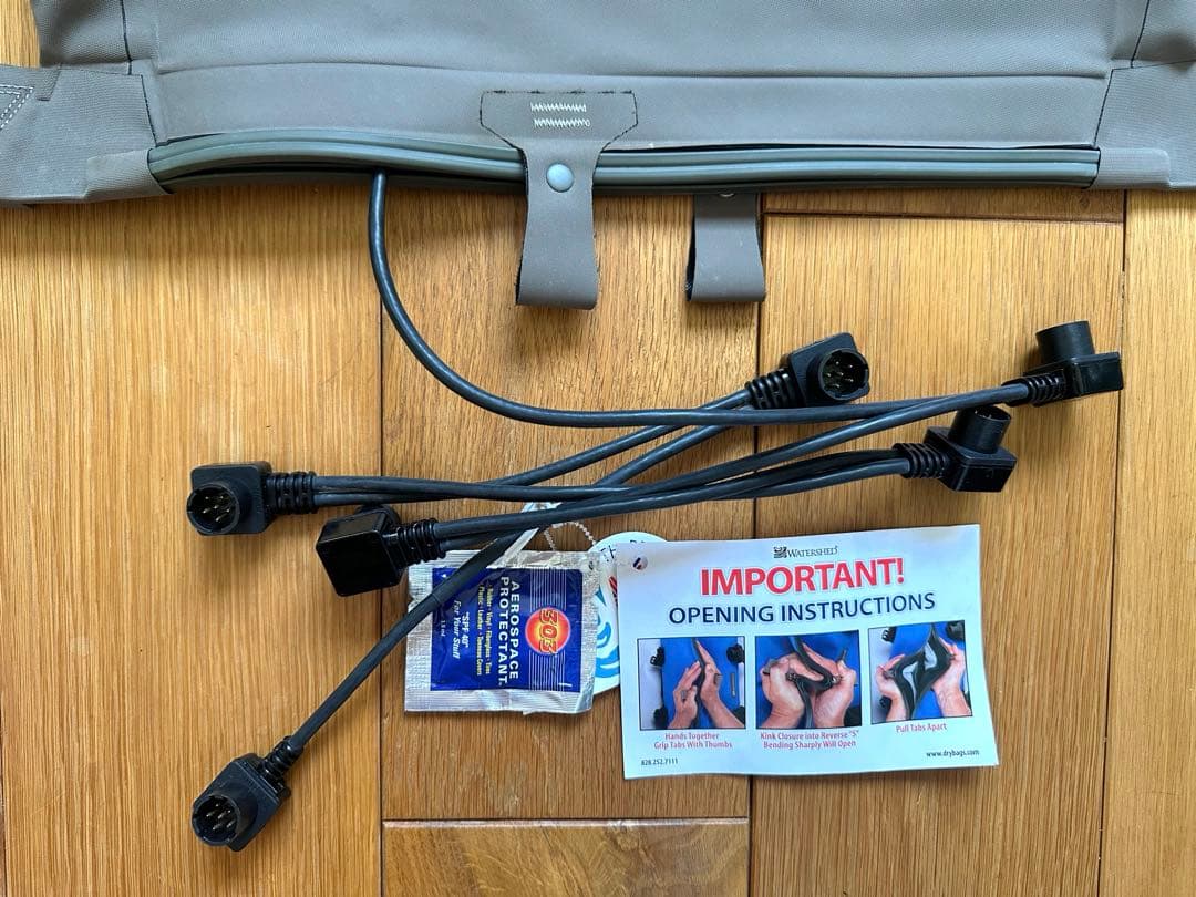 週末値下げ✨アメリカンブランド☆WATERSHED☆ミリタリー バッテリーバック