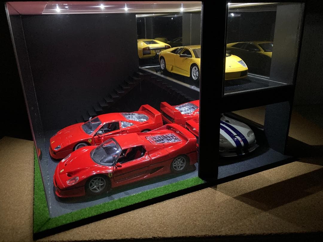 モデルカー用ジオラマ：1/24 ショールーム＆ガレージⅣ（吹き抜け2階タイプ）