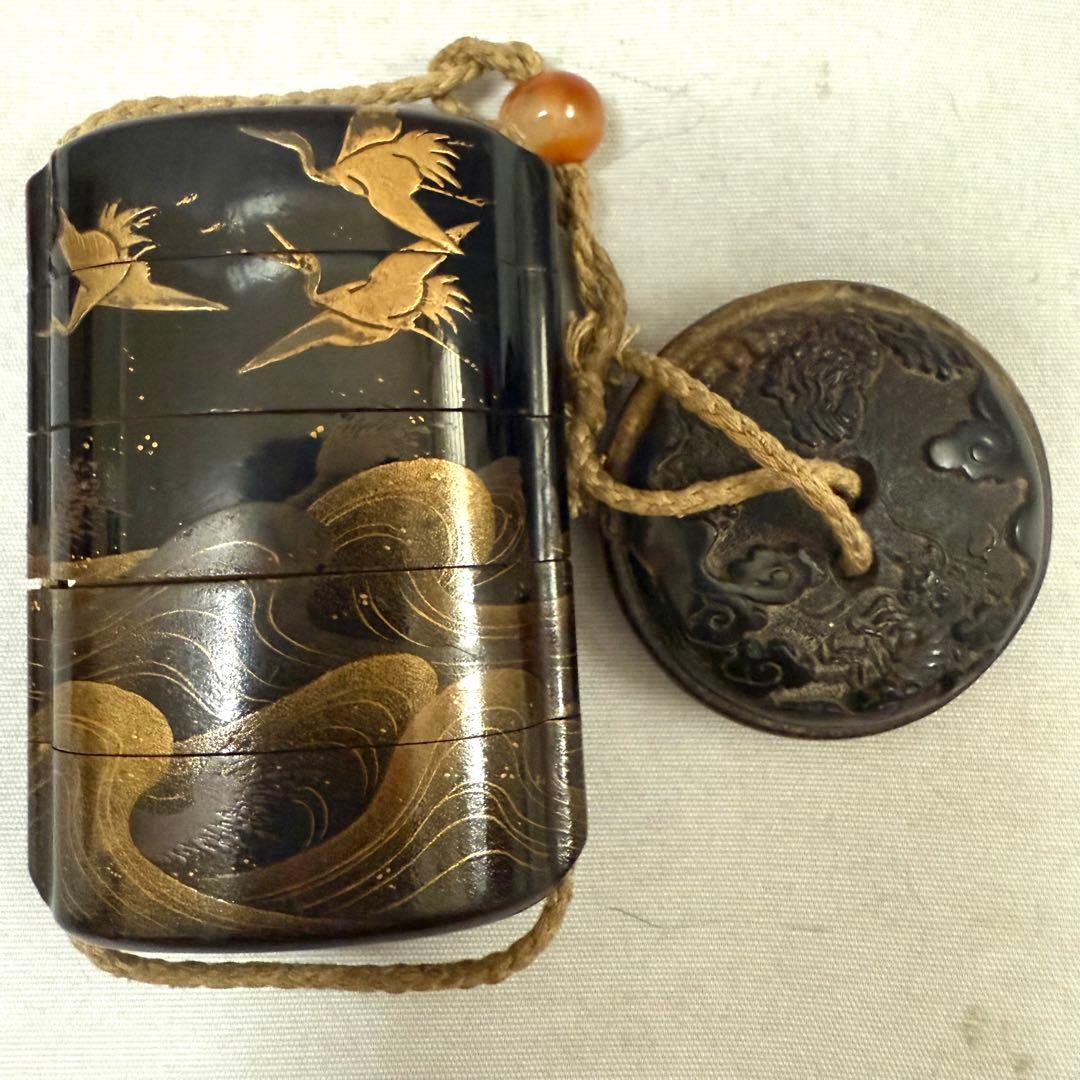時代物　波に鶴　蒔絵印籠　根付
