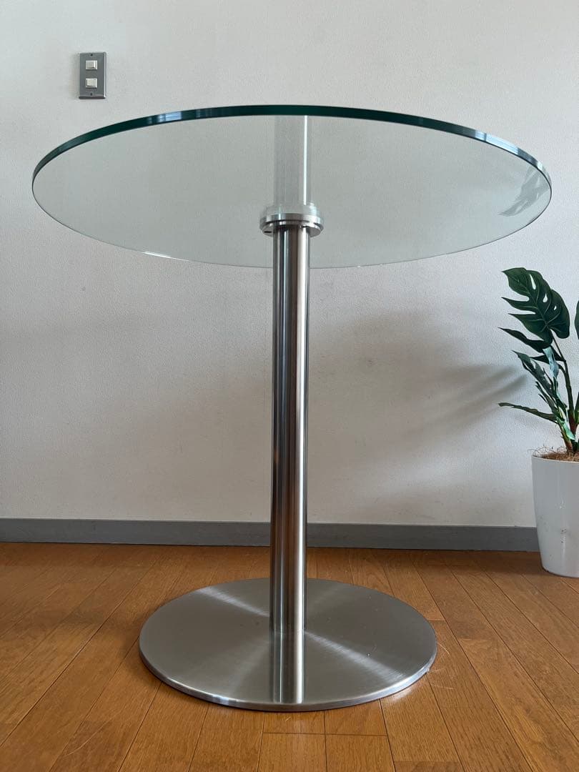 モダンスタイル　ガラステーブル　φ800 ミッドセンチュリー　ダイニング　カフェ