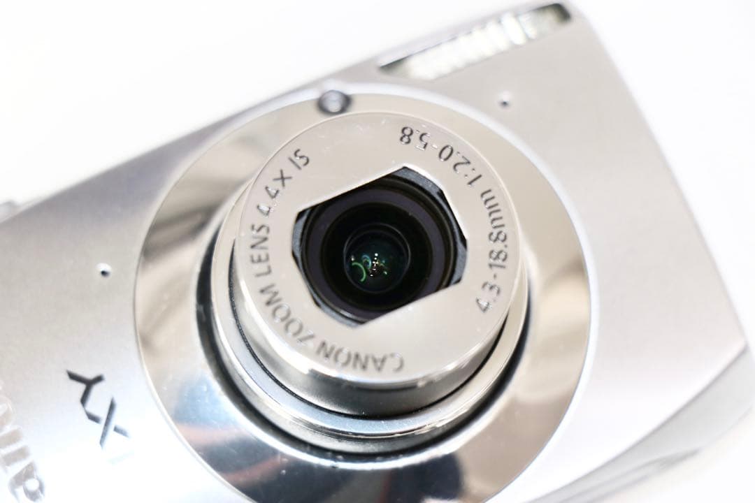 □ 美品 □ キヤノン Canon IXY 32S シルバー - メルカリ