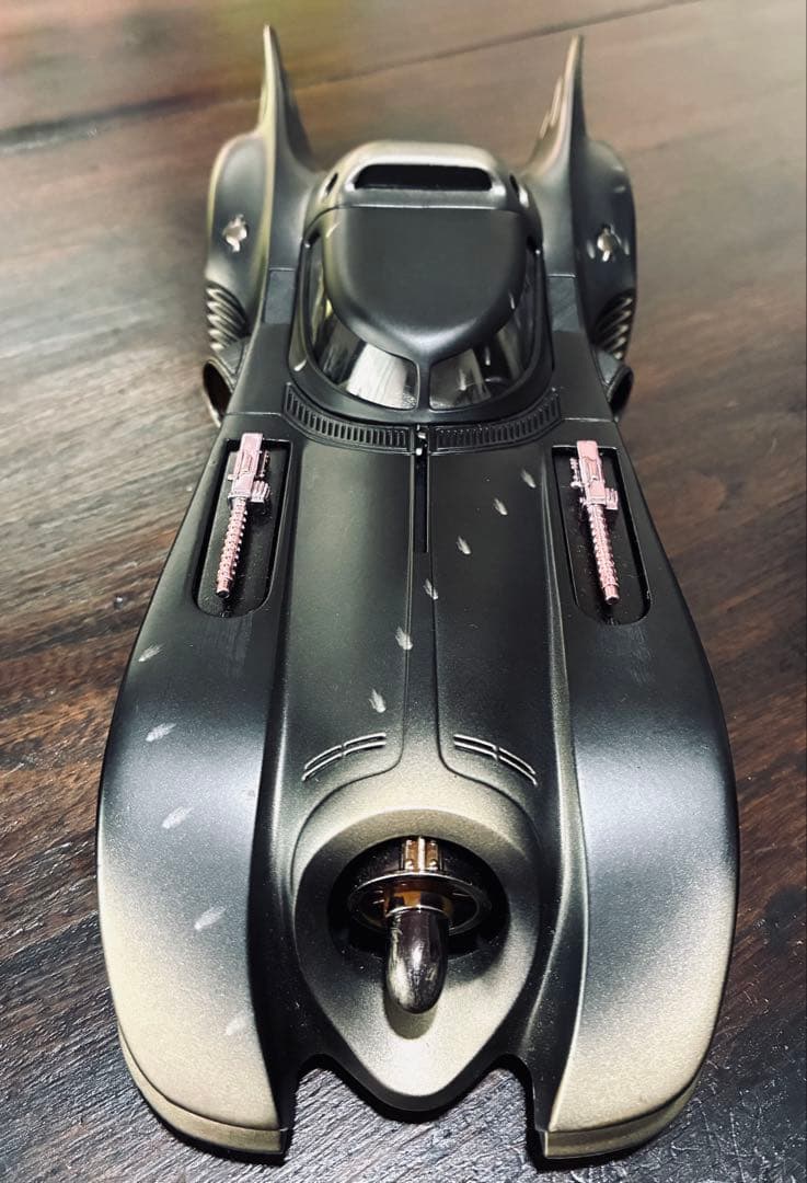 ホットウィール　バトルダメージリミテッドエディション　バットモービル　バットマン