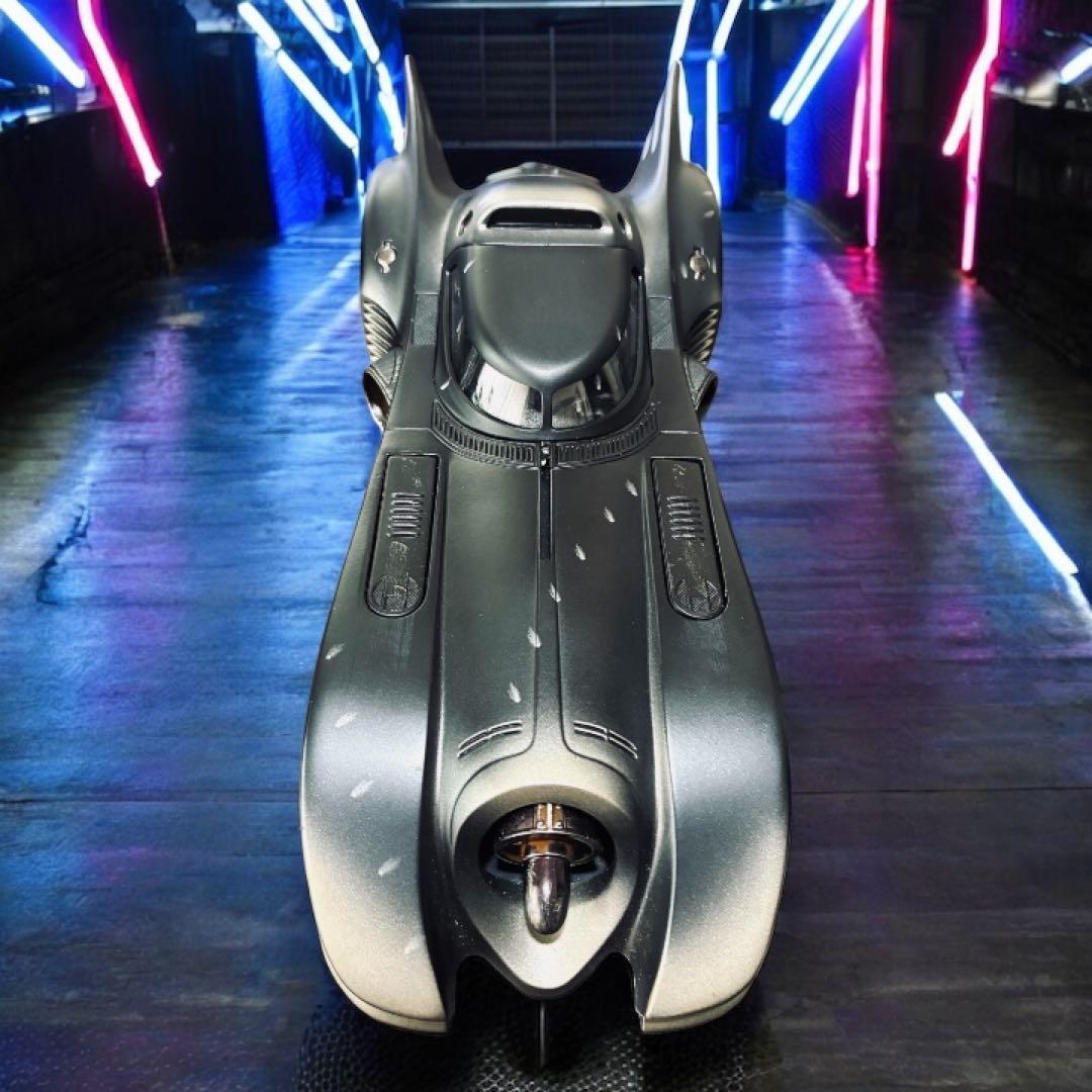 ホットウィール　バトルダメージリミテッドエディション　バットモービル　バットマン