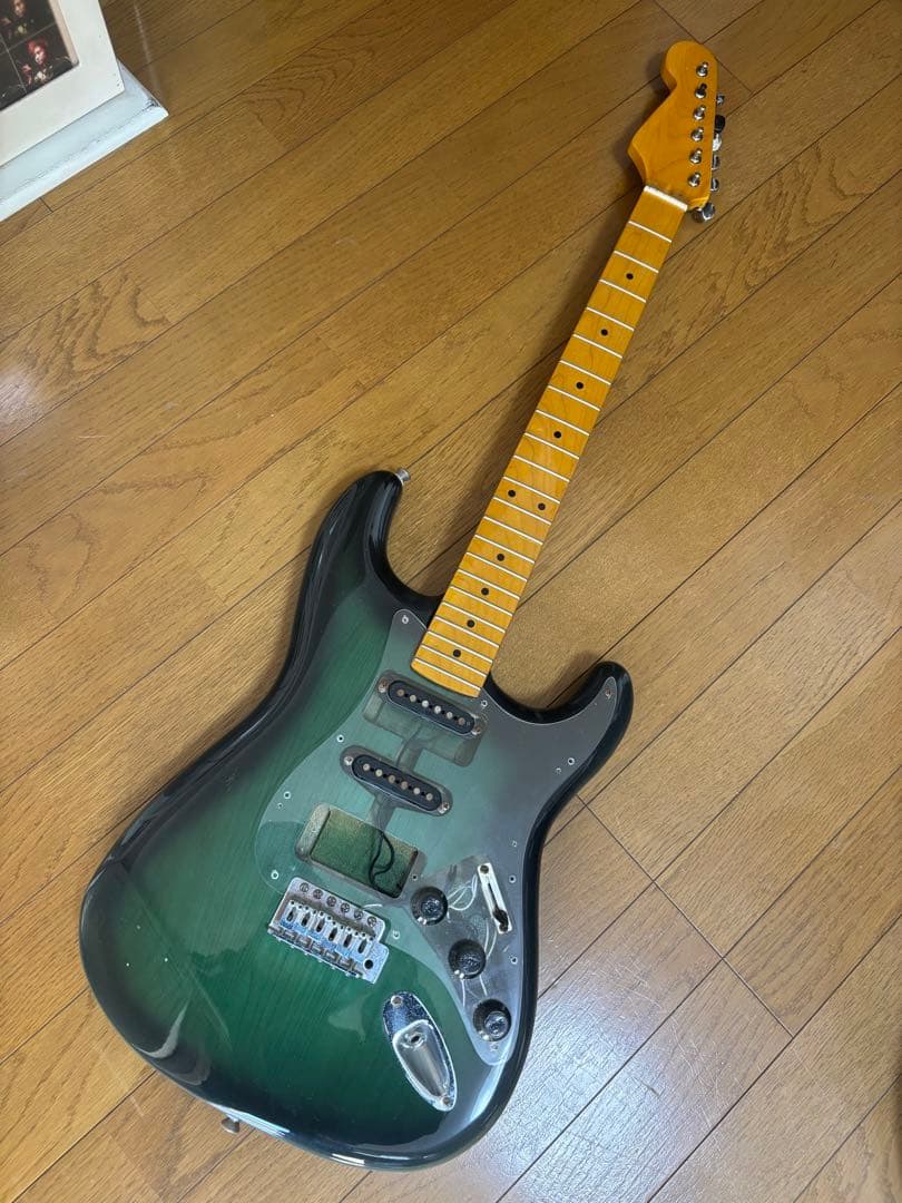 Black Rose メーカー不明ストラトキャスター完動品➕部品取り付き