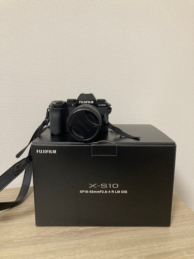 FUJIFILM X-S10 ミラーレス一眼
