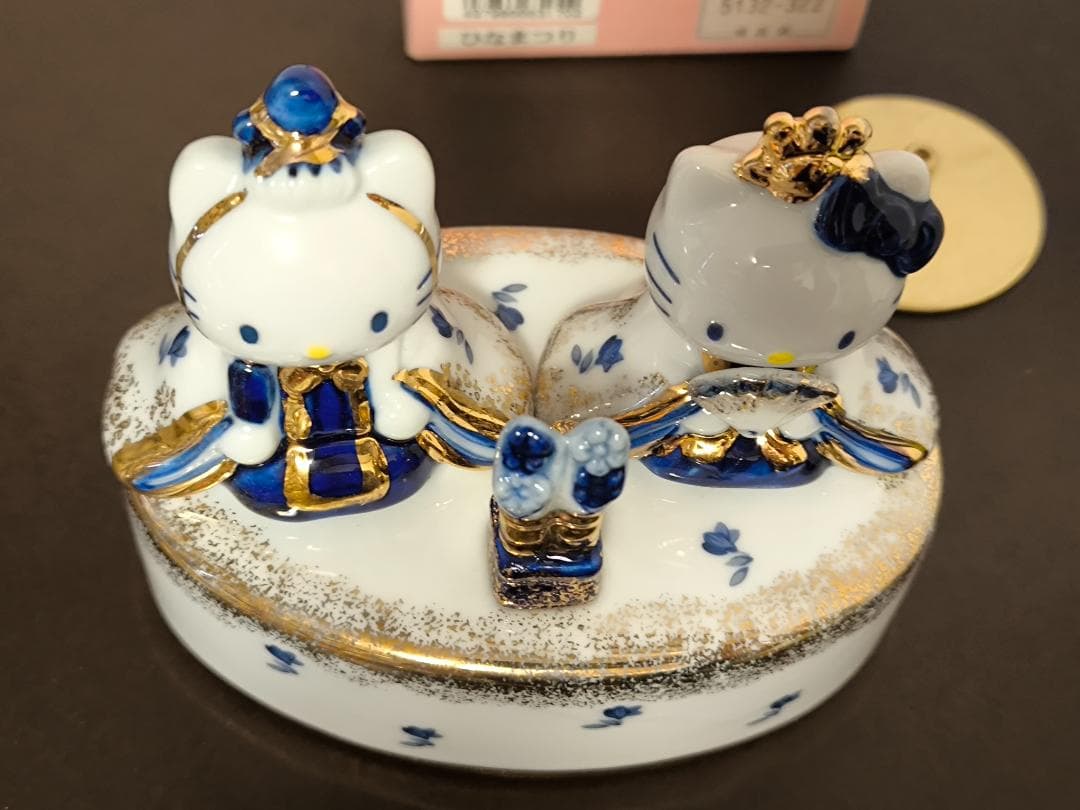 HELLOKITTY ハローキティ ダニエル　サンリオ　オルゴール　陶器 雛人形