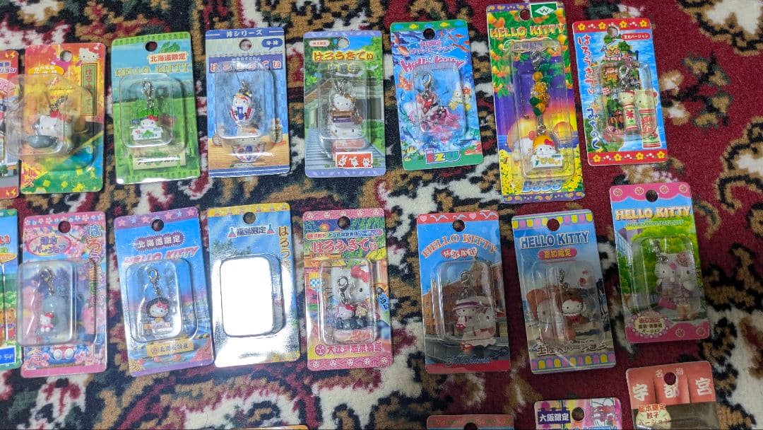 ご当地キティーチャーム70個セット　ハローキティー