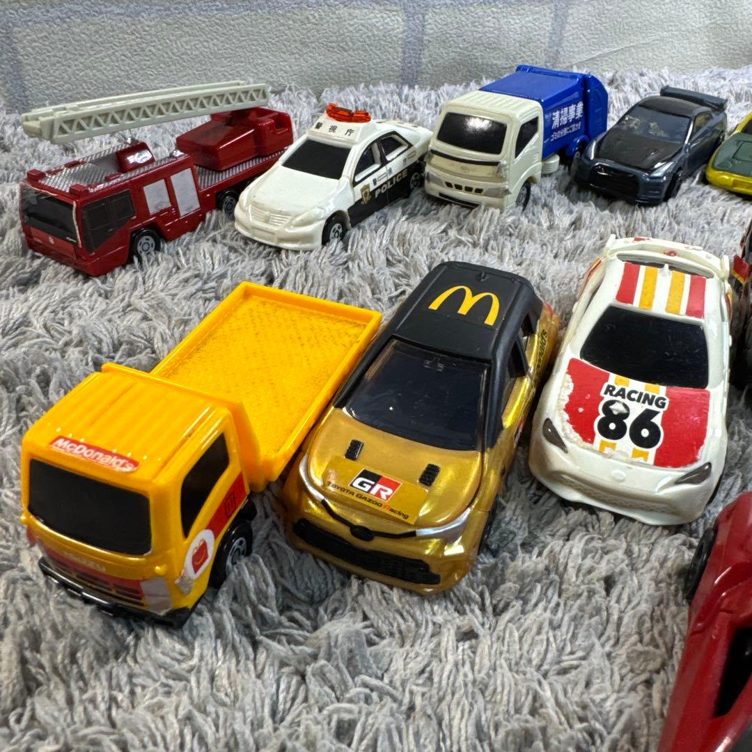 TOMICA トミカ トミー ミニカー 53台まとめ 消防車 救急車 パトカー
