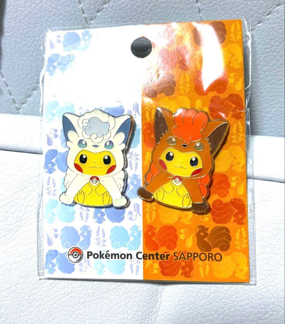 アローラロコン &ロコン ポンチョを着たピカチュウ ピンズセット