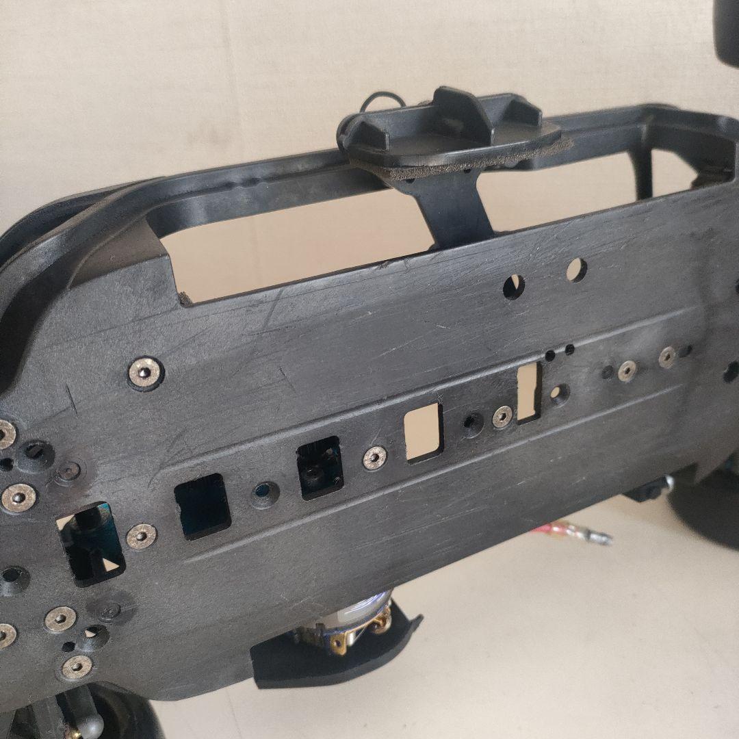 タミヤTA07シャーシ、モーター、ライキリボディ付き