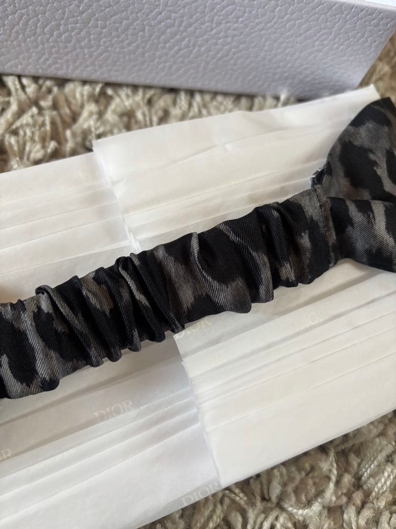 Dior レオパード柄 ヘアバンド 箱付き