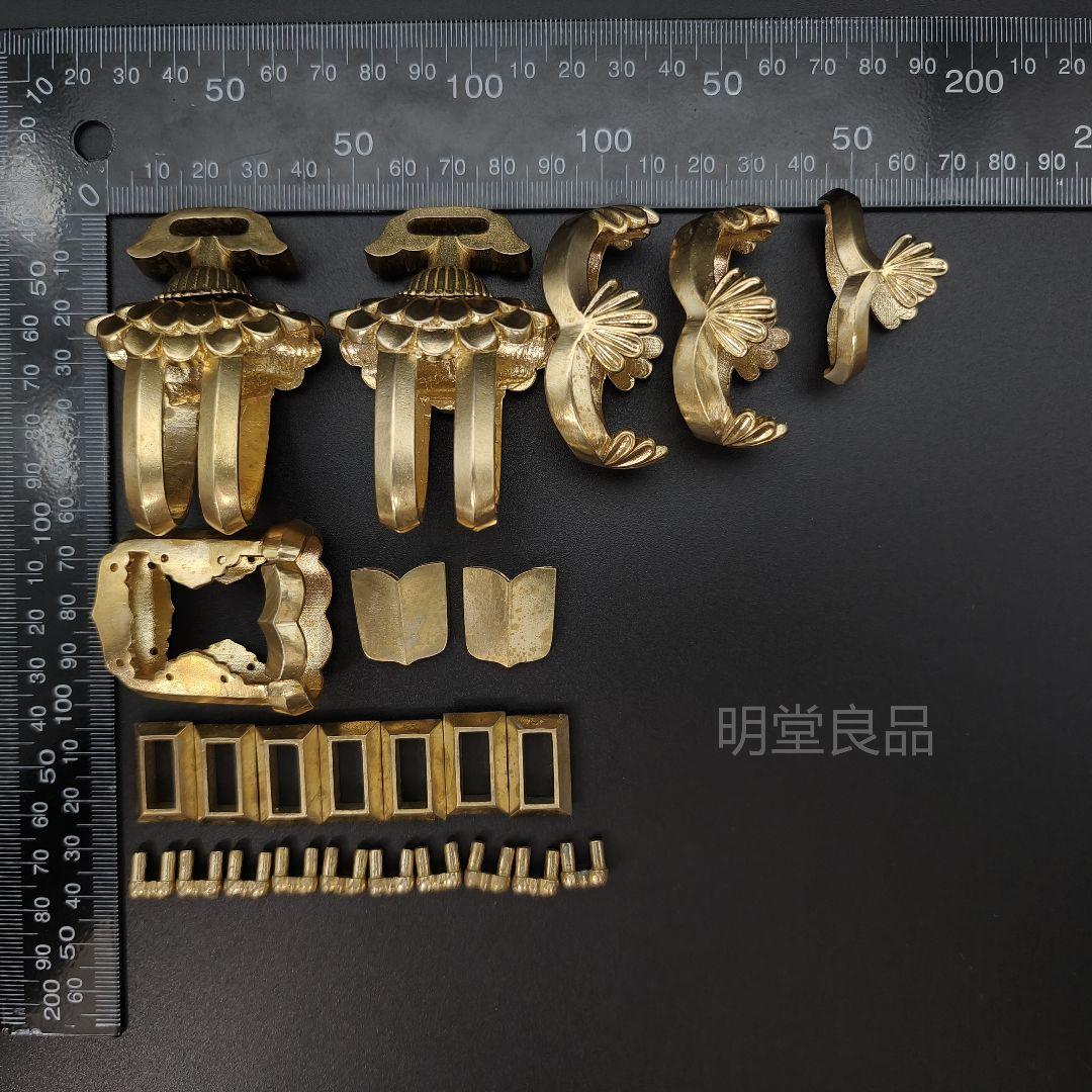 衛府太刀　金具　刀鍔 　柄鞘金具一式　家紋の図　五七の桐　切羽　目釘　鐺　太刀拵