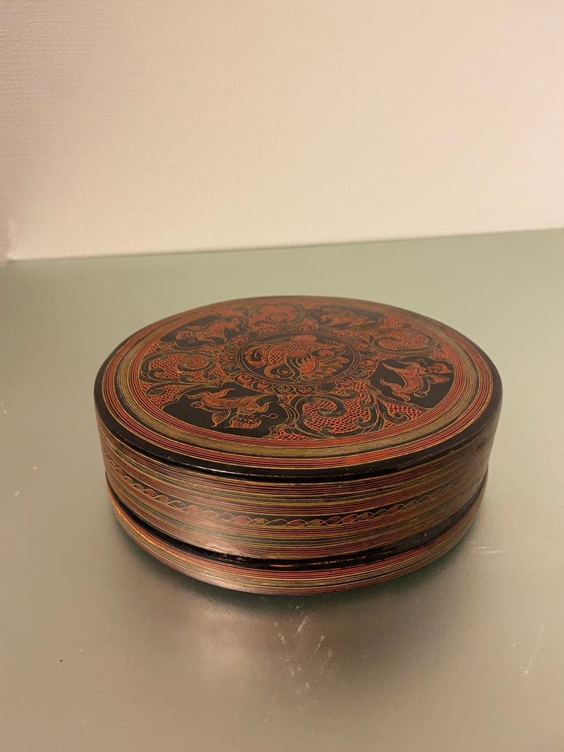 ビルマ70年代 漆器 重箱 装飾的模様 仕切り付き