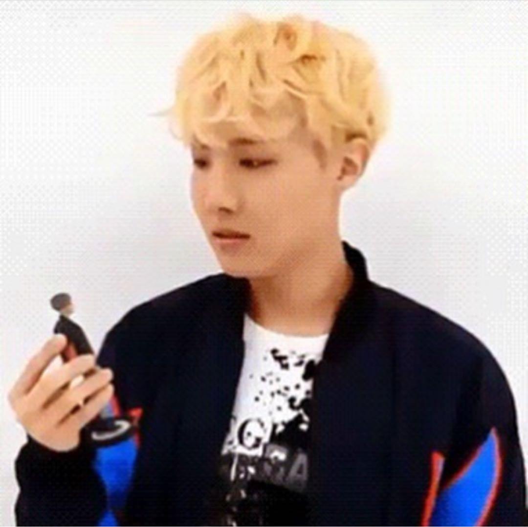 BTS J-HOPE ホソク ホビ SKテレコム公式 フィギュア I10597919