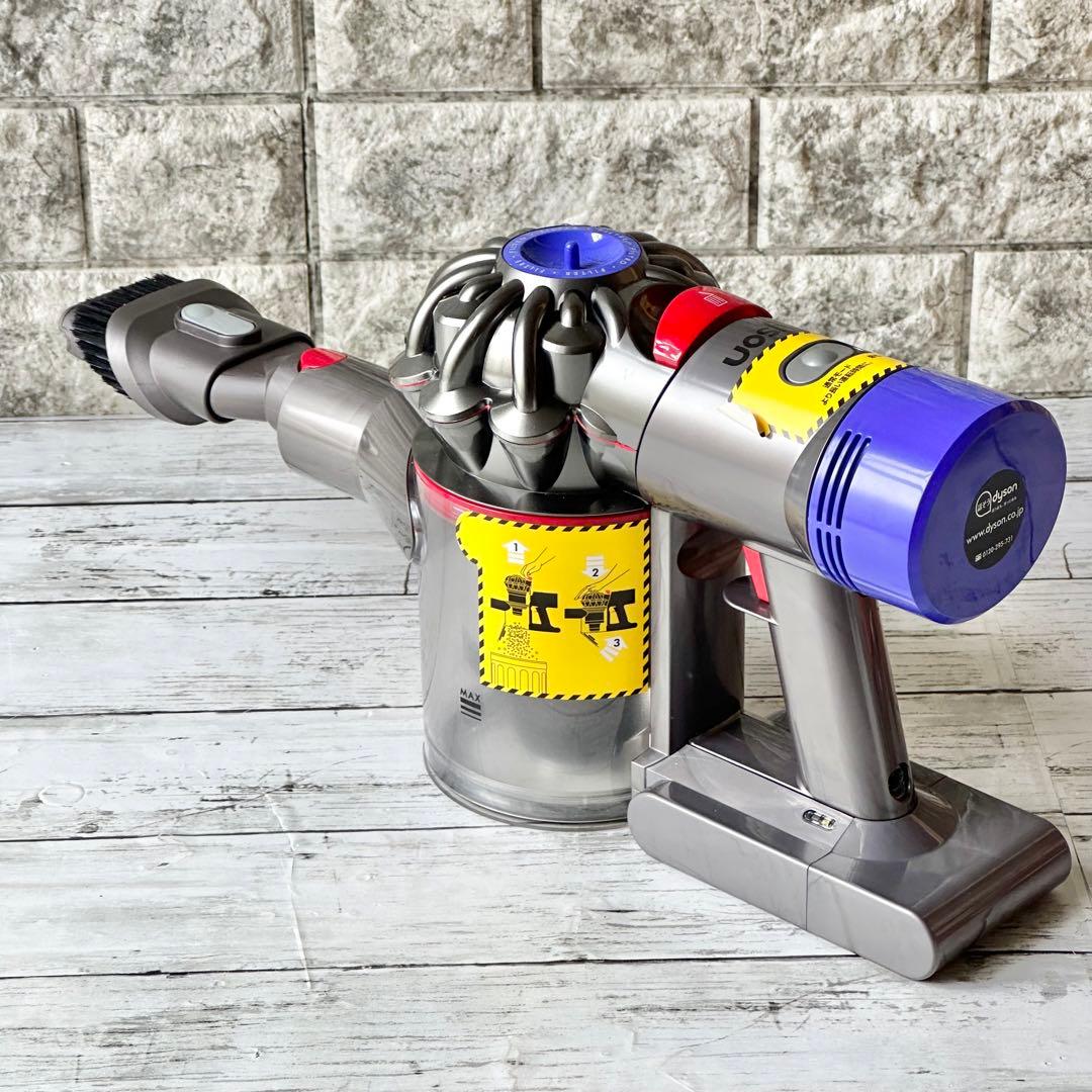 Dyson V8 fluffy ハンディクリーナー スタンド付き N11083388