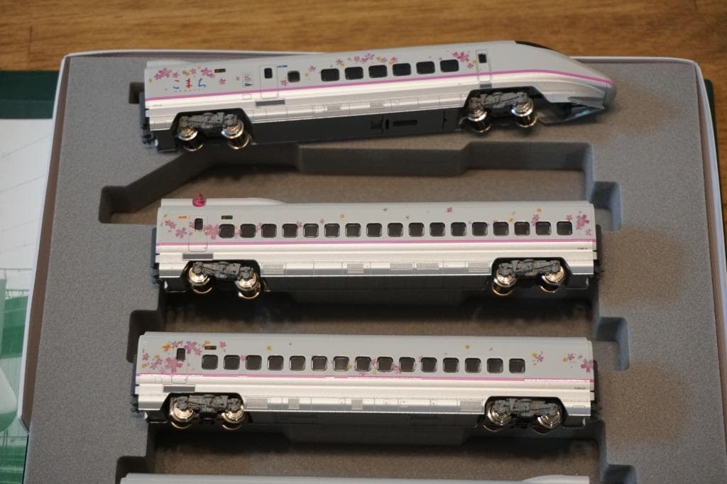 KATO E3系 秋田新幹線 30周年記念 桜ラッピング仕様 6両編成セット