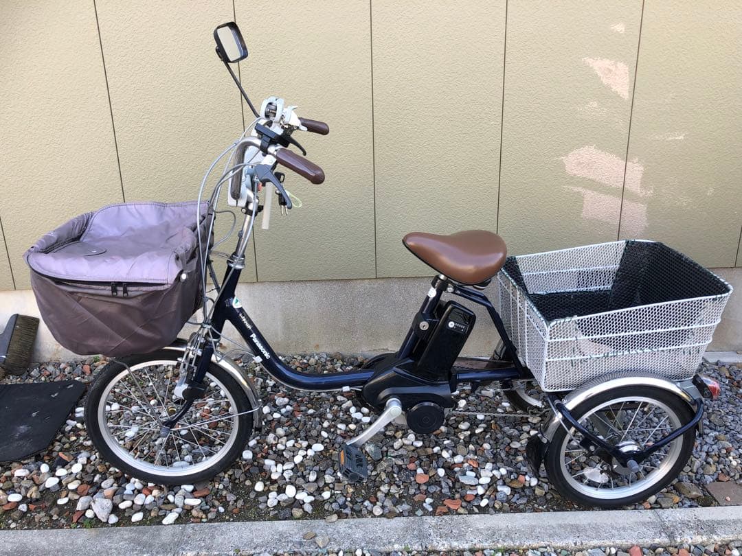 三輪電動アシスト自転車 黒 前後バスケット付き