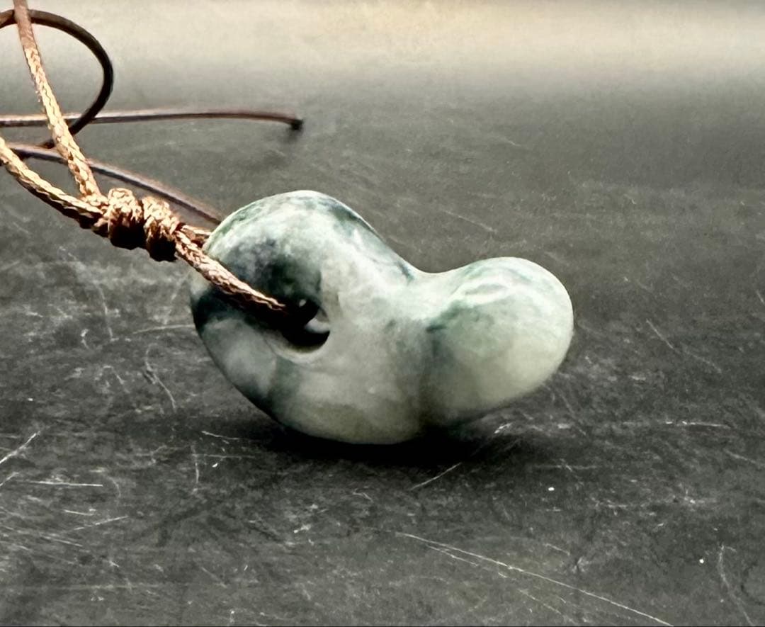 2025.6.2極品勾玉 糸魚川産最高級ロウカン翡翠