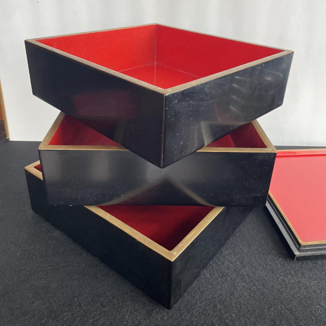 天然木 溜無地 五段重 蓋二枚 内朱塗 重箱 木箱入 木製 漆器 漆芸 骨董