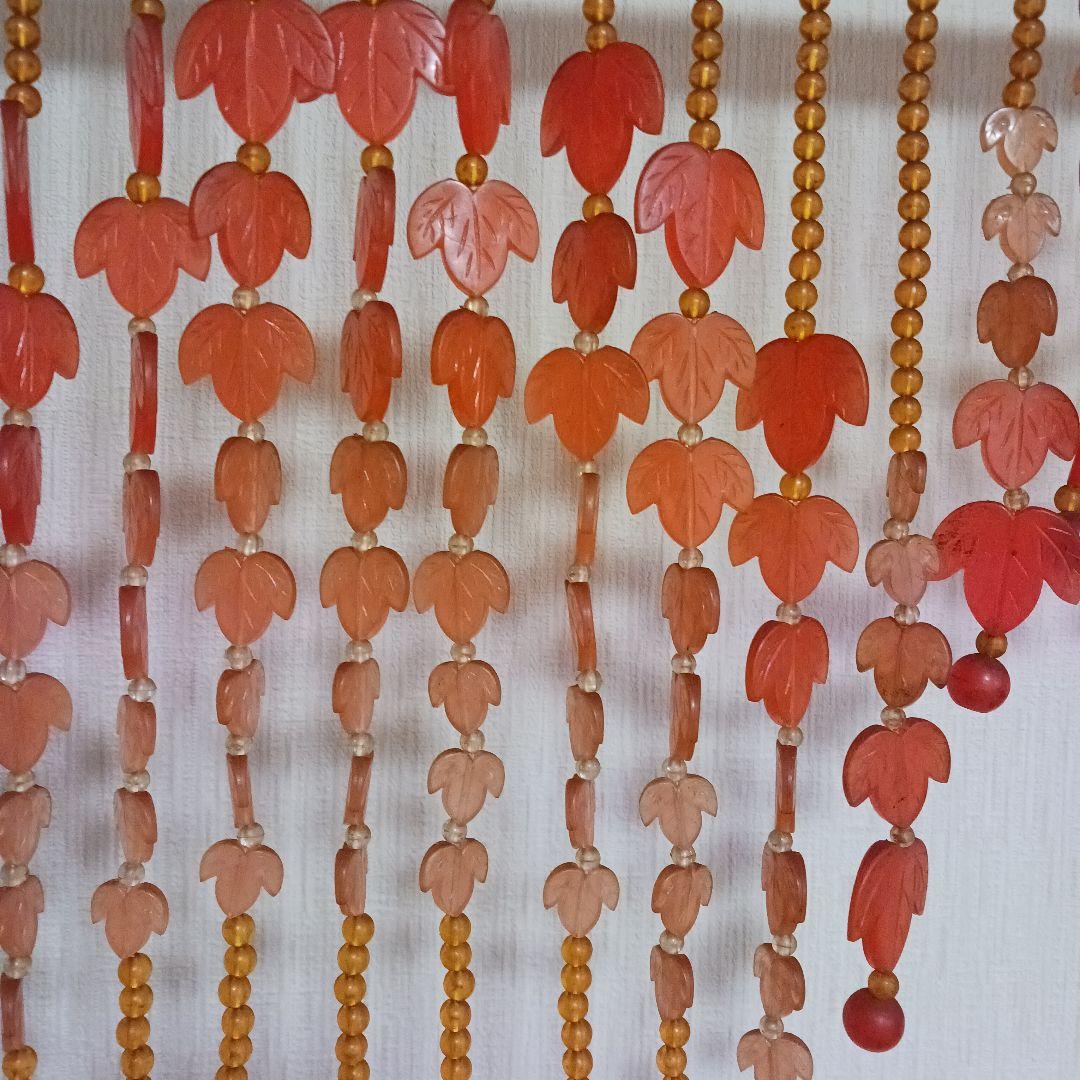 レトロポップ 葉っぱ型 玉のれん 珠のれん 昭和レトロ ビーズ 暖簾