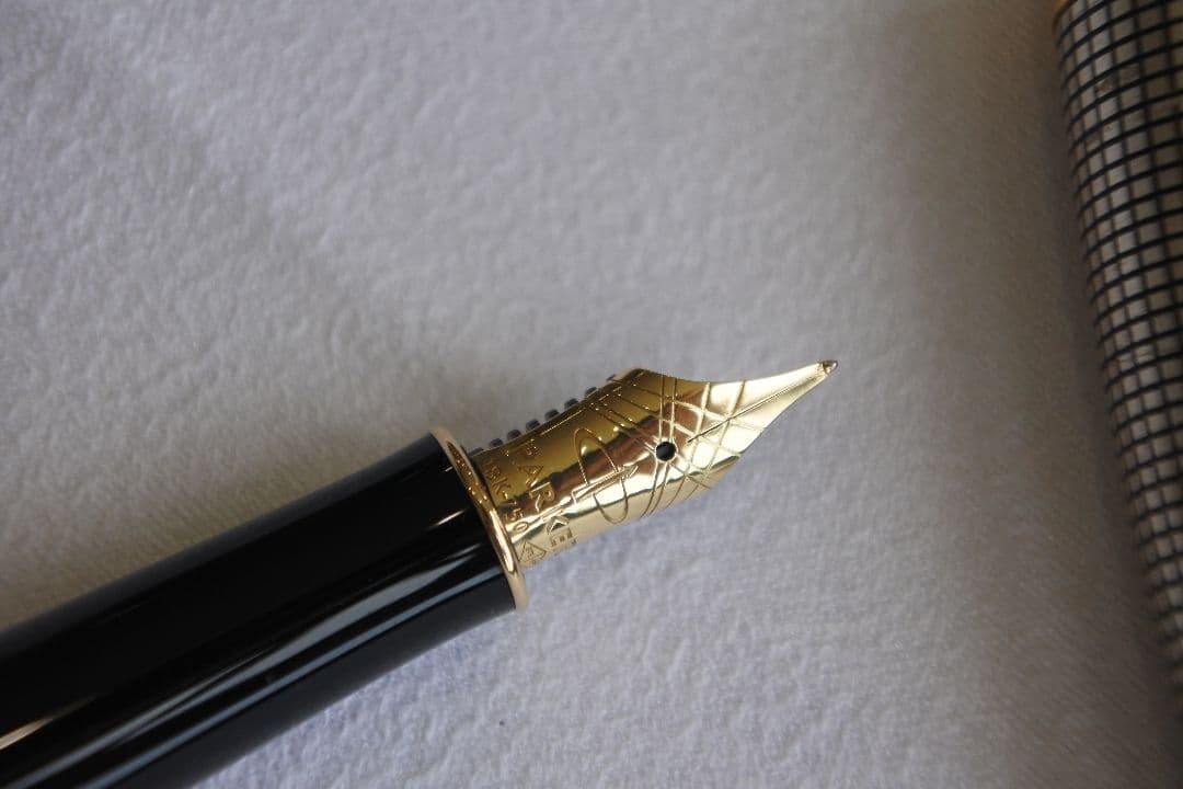T*U様 黒と金のチェック模様 万年筆