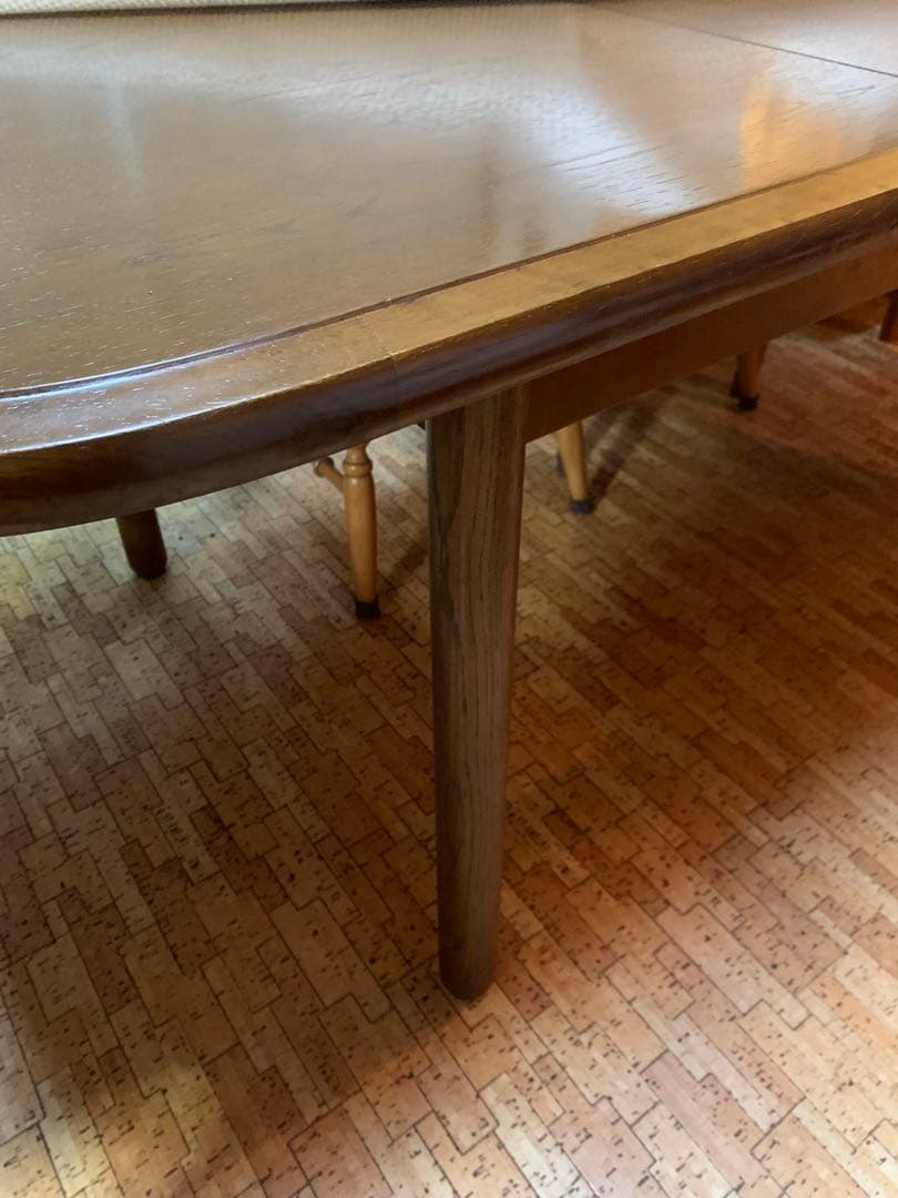 ダークブラウン 楕円形ダイニングテーブル　伸縮可能