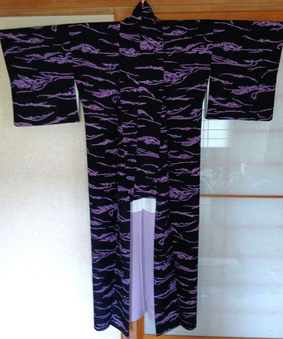 美品 上質小紋 友禅作家 千地泰弘 落款 黒と紫 ガード加工 正絹