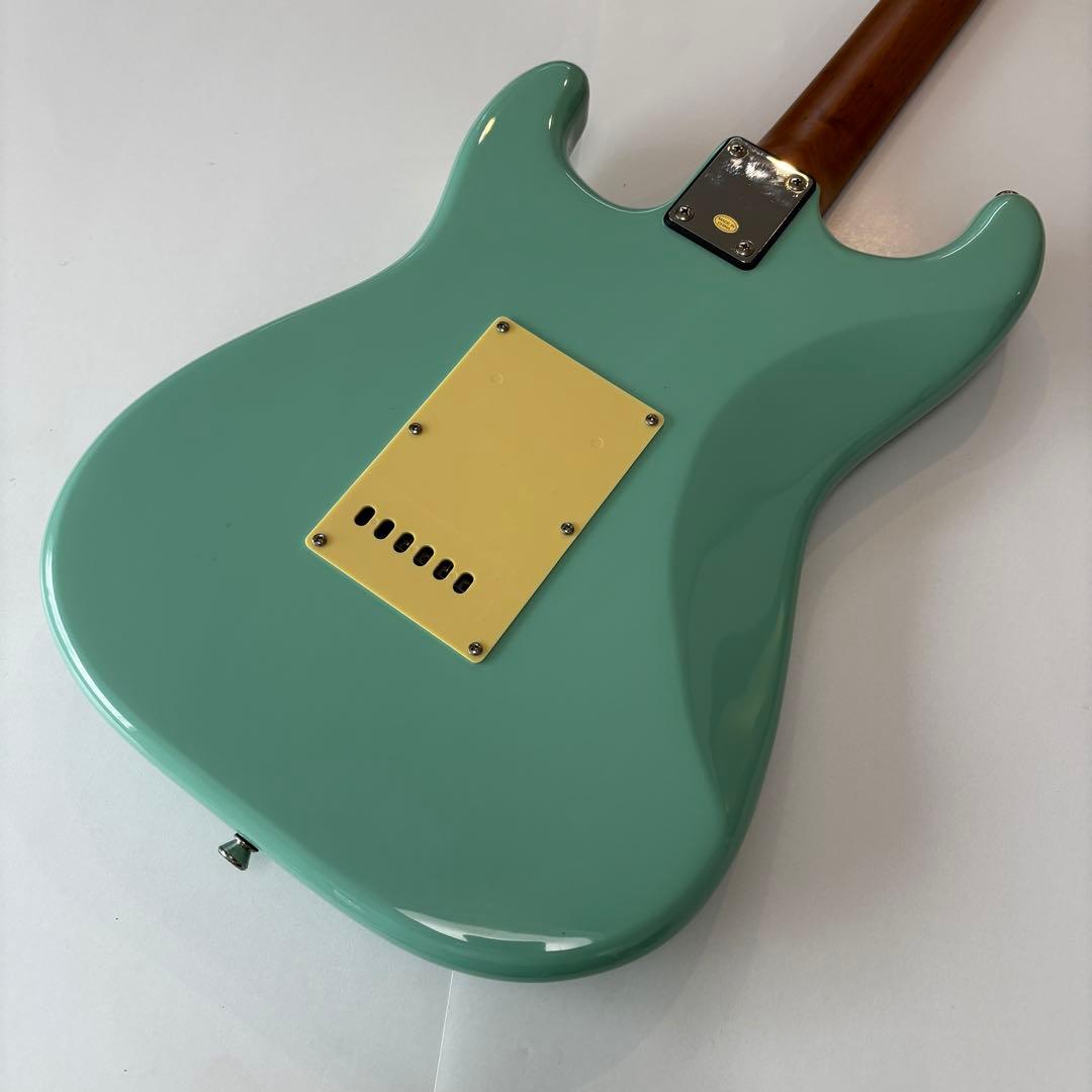 ☆美品☆Bacchus バッカス ストラトローステッドメイプル サーフ
