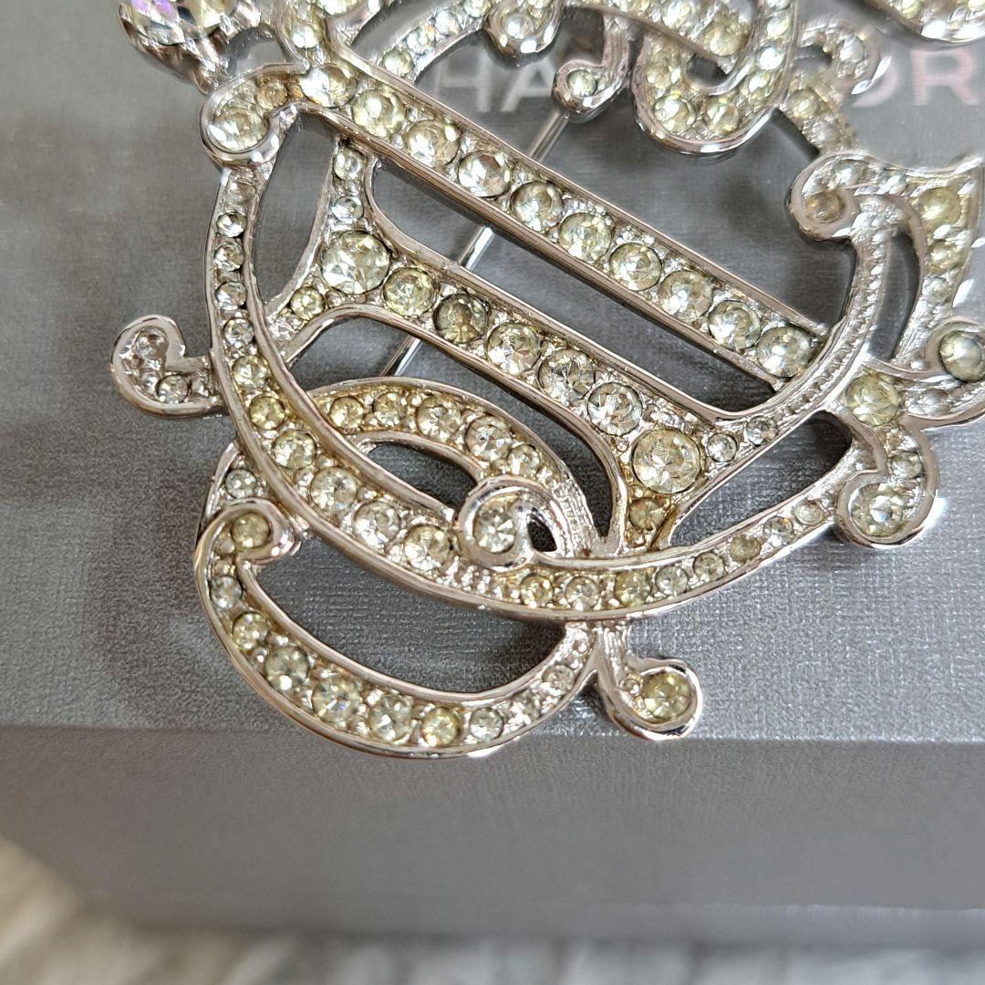 極美品✨クリスチャンディオール エンブレムロゴブローチ ライン