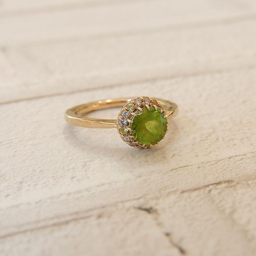 パーセルジュエリー ペリドット ポンポネアンスールリング 11号