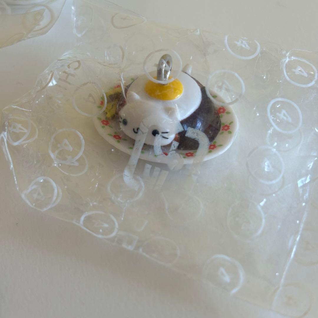 激レア san-x にゃんにゃんにゃんこ　ワンルーム　ストラップ サンエックス