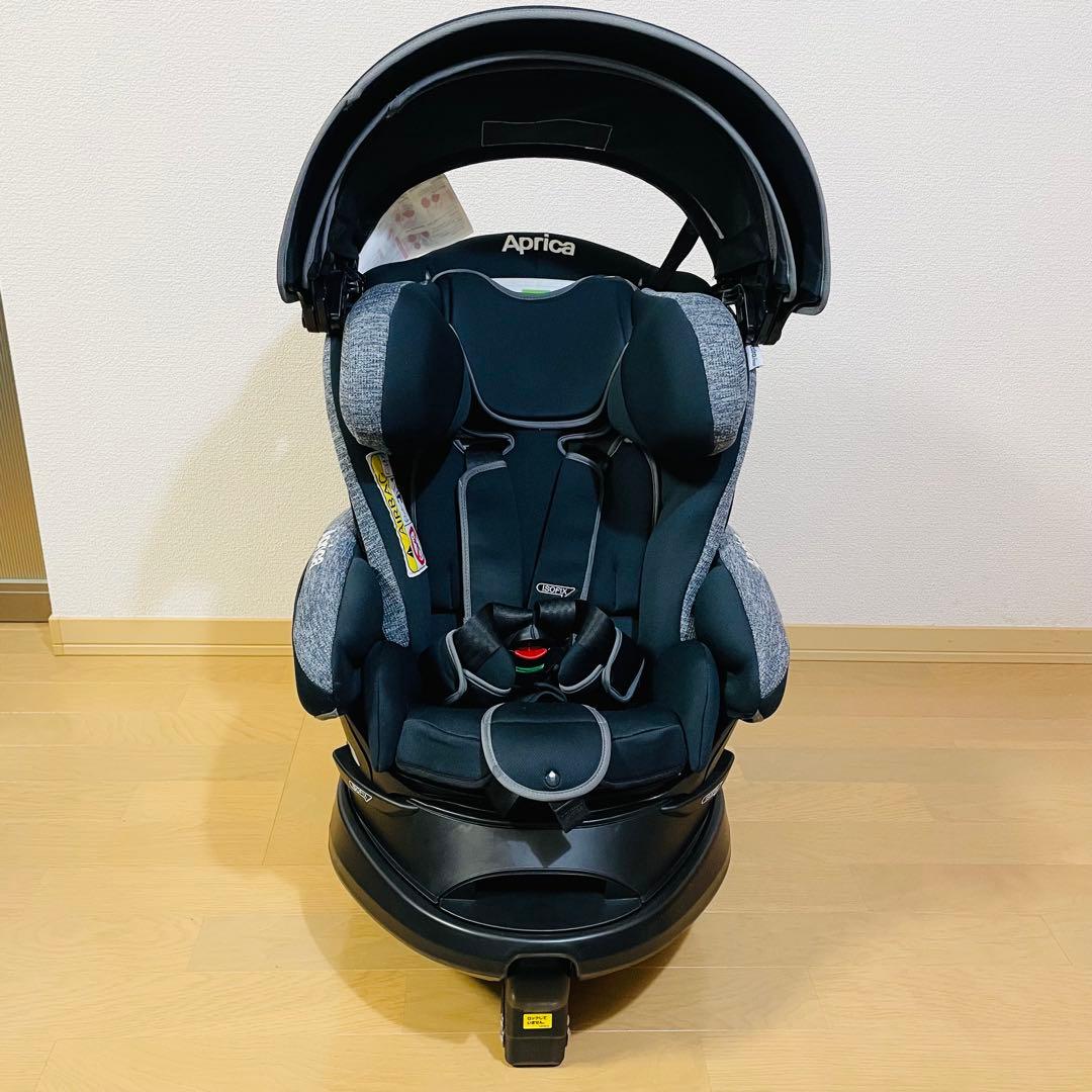 美品✨　Aprica チャイルドシート フラディアグロウISOFIX AC 黒