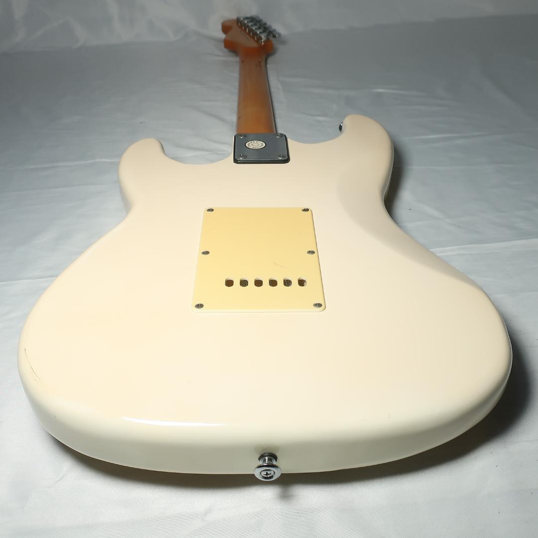 Mavis ストラトタイプ エレキギター ホワイト Ishibashi楽器