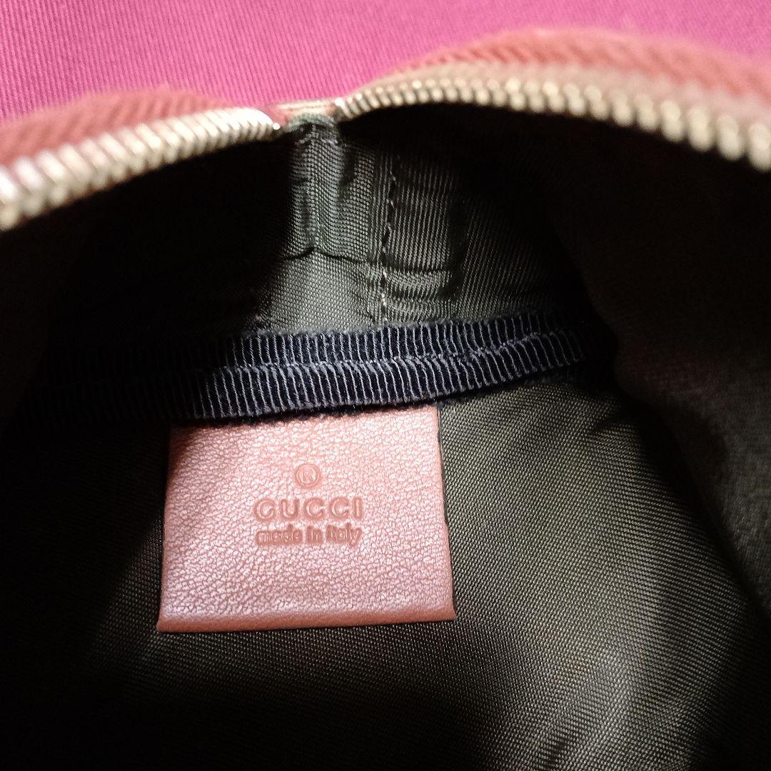 GUCCIブタさんポーチ